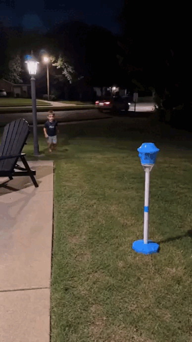 Automatic Light-Up Street Lamp Bubble Machine-SUY